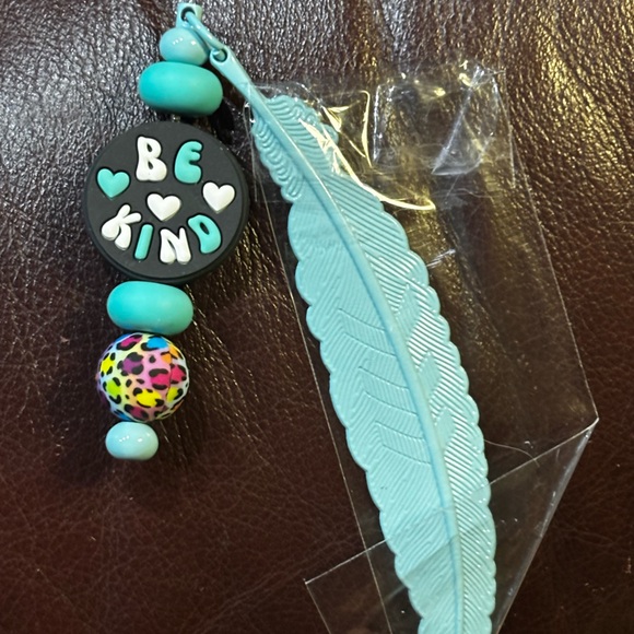 Colorful Metal Feather and Bead Bookmarks, Hand Crafted - Picture 7 of 9